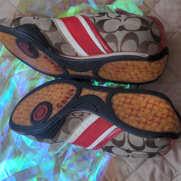 Shoes - Picture 3 of 8